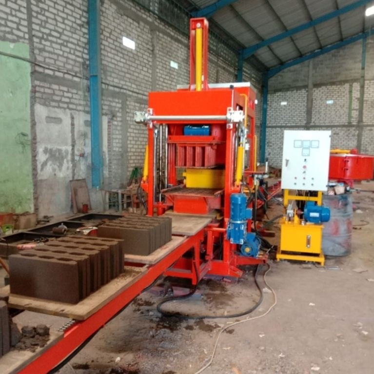 Mesin paving block dan batako