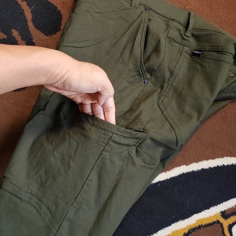 celana Chino cargo fieldcore like new