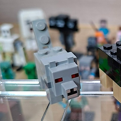 Lego Minifigure Minecraft Wolf, minewolf03