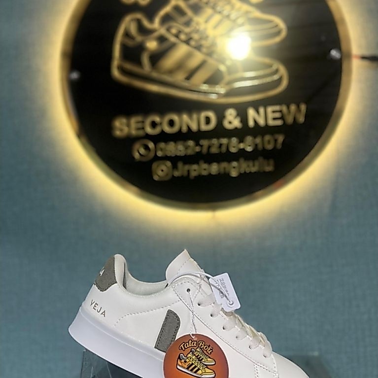 sepatu casual daily VEJA
