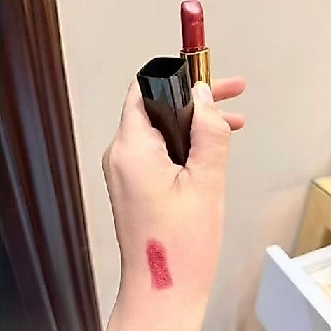 lipstick chanel