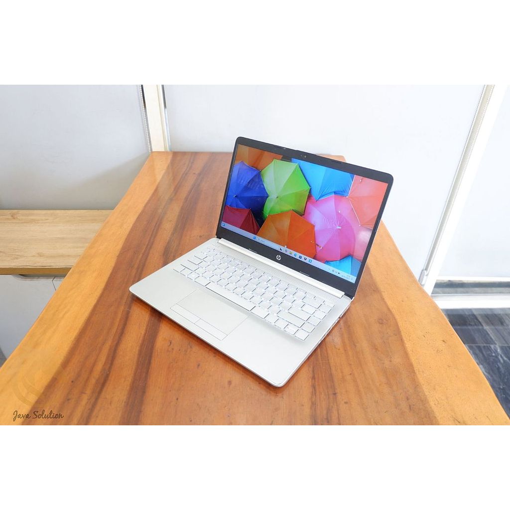 HP 14s-dk0114AU AMD Athlon 300U Radeon Vega Ram 8Gb Ssd 256Gb