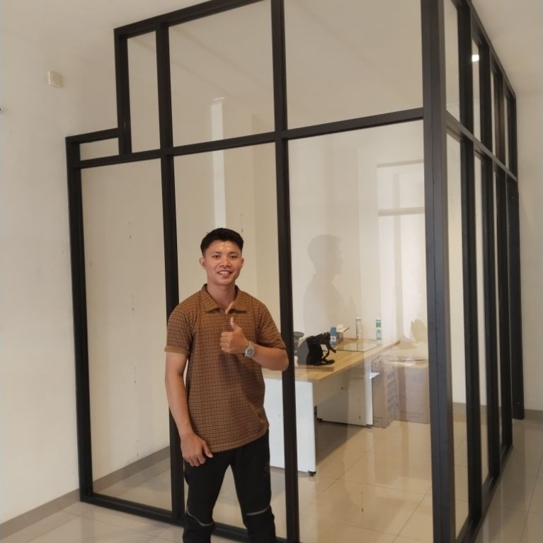 Partisi aluminium kaca /Sekatan Ruangan