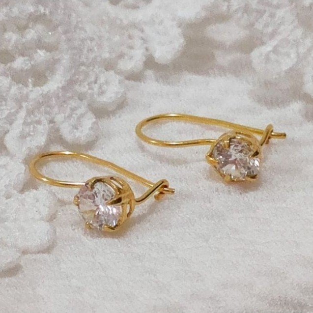 Anting Kait Desy permata ANTI KARAT