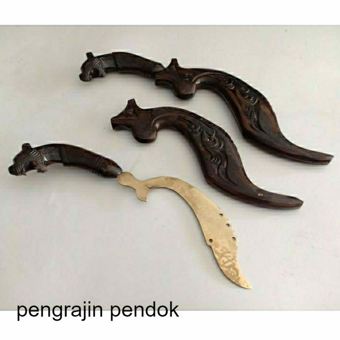Kujang Siliwangi Kuningan Warangka Kayu Ukuran Besar paling mewah