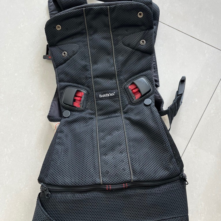 preloved gendongan baby bjorn