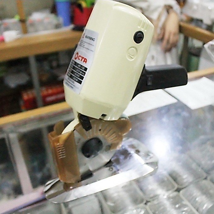 Mesin Potong Bahan Kain Km Octa/Kaesar Rs-100/Rs 100 Portable Oktagonal Co
