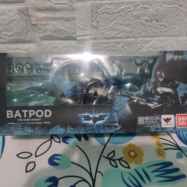 Shf figuarts batpod batman the dark knight