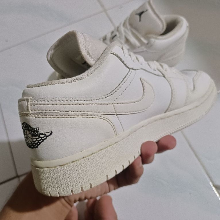 sepatu nike air Jordan 1Low triple White Second