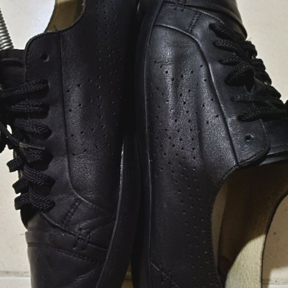sepatu second casual ONITSUKA TIGER Leather Black 43.5 27.5