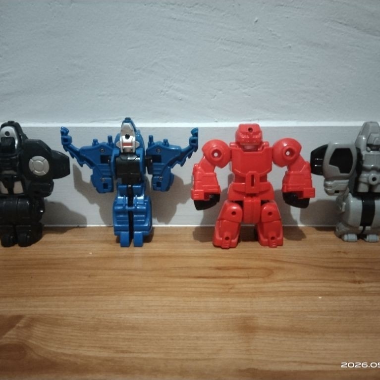 Mainan preloved hokben kidzu bento robot megazord power ranger gorilla, rhino, tiger, puma
