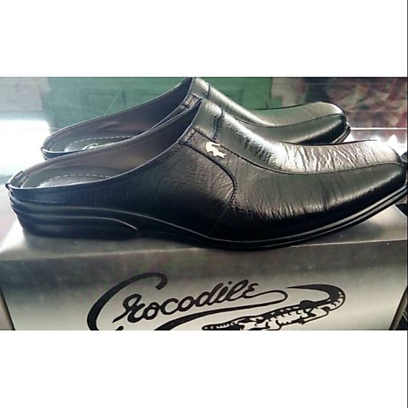 OBRAL  SEPATU SANDAL PRIA  KULIT ASLI CROCODILE
