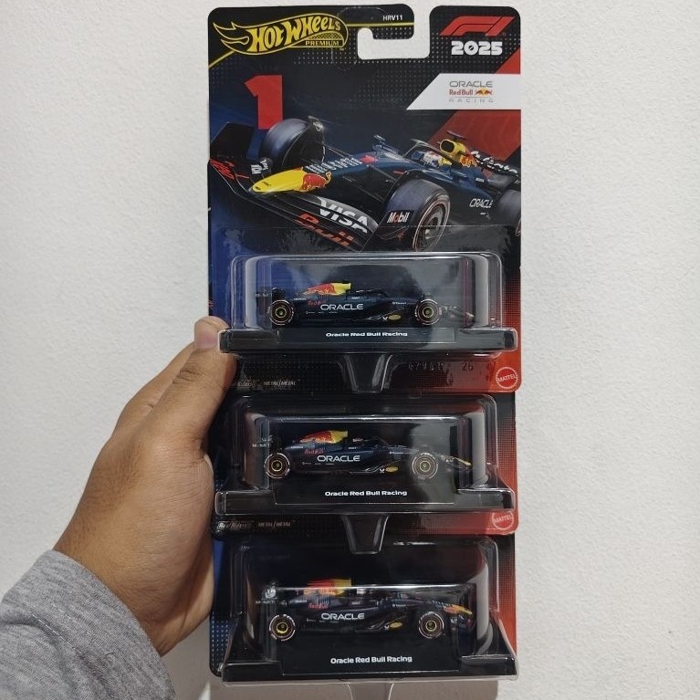 Hotwheels premium formula 1 oracle red bull racing