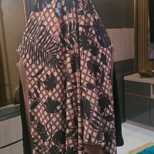 [PRELOVED] HIJAB SYARI SISESA MOTIF