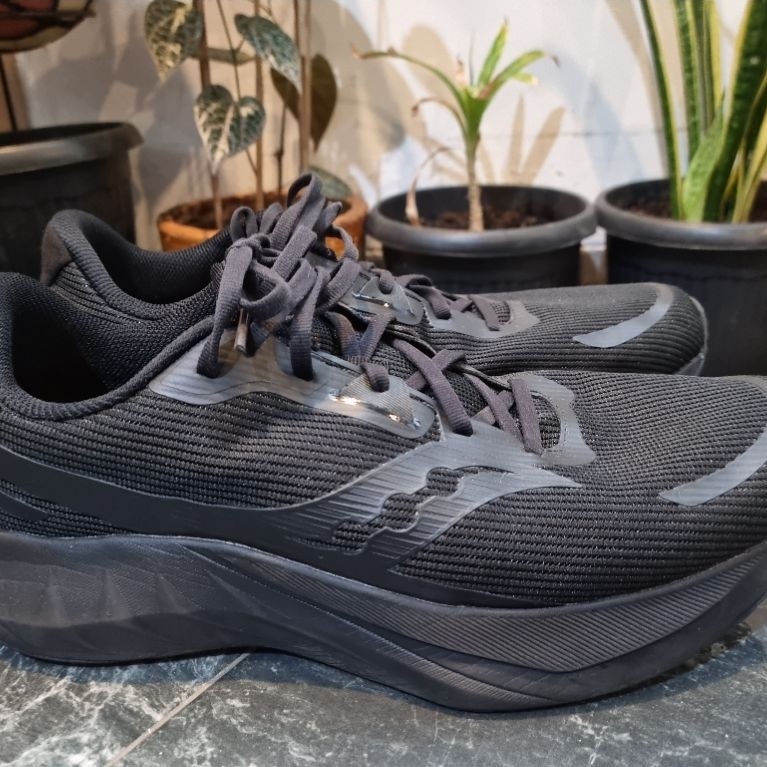 Saucony Men Tide 2 Black Size 46,5