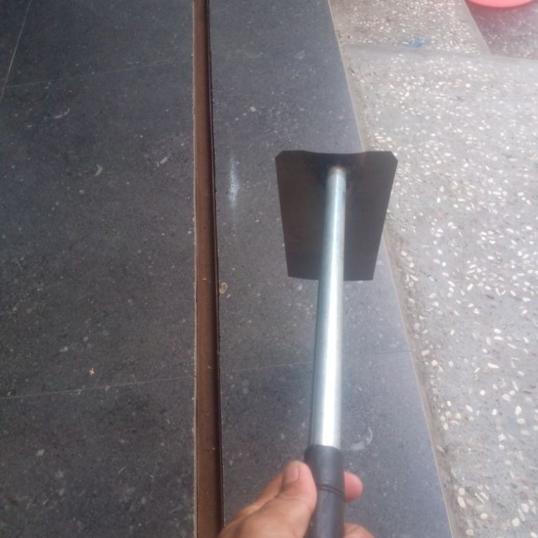 pacul kecil gagang besi, pacul mini, pacul pembersih rumput,