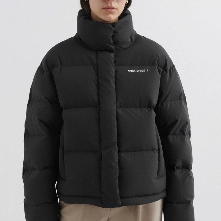 Axel arigato Halo down jacket in black