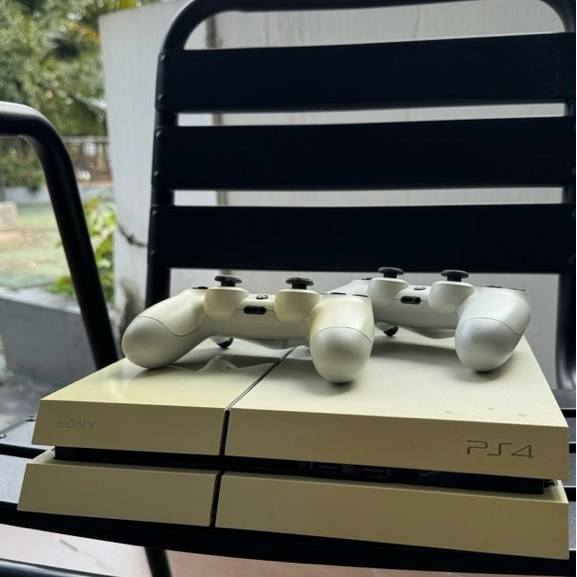 Sony Playstation PS4 Fat Seri CUH 11 500gb 2 controller bekas second