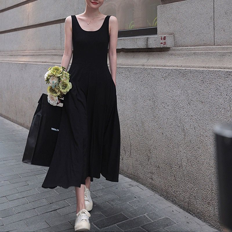 [COD] Gaun tali hitam gaya Hepburn, potongan slim bahan jatuh nyaman dipakai