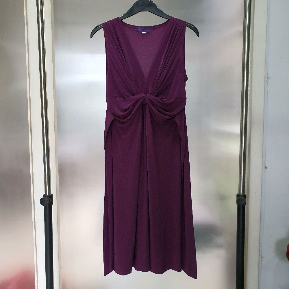 V pakaian wanita gaun dress arithalia ungu preloved second Formal Panjang Kondangan Maxi Natal Pesta