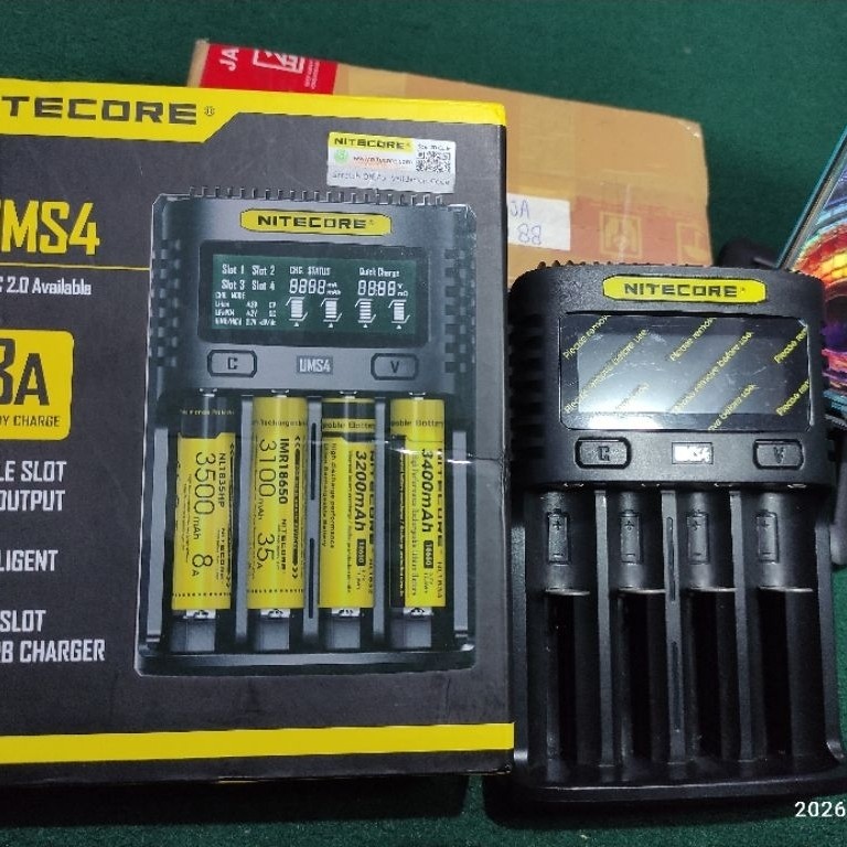 Battery Charger Nitecore UMS4 bekas second