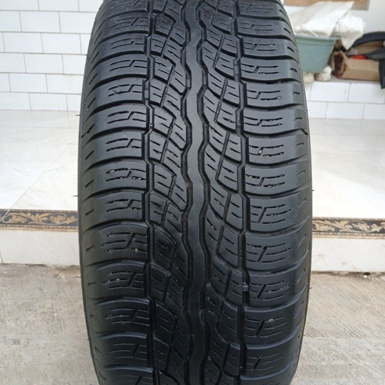 Ban Bridgestone 90% 235/60 R16