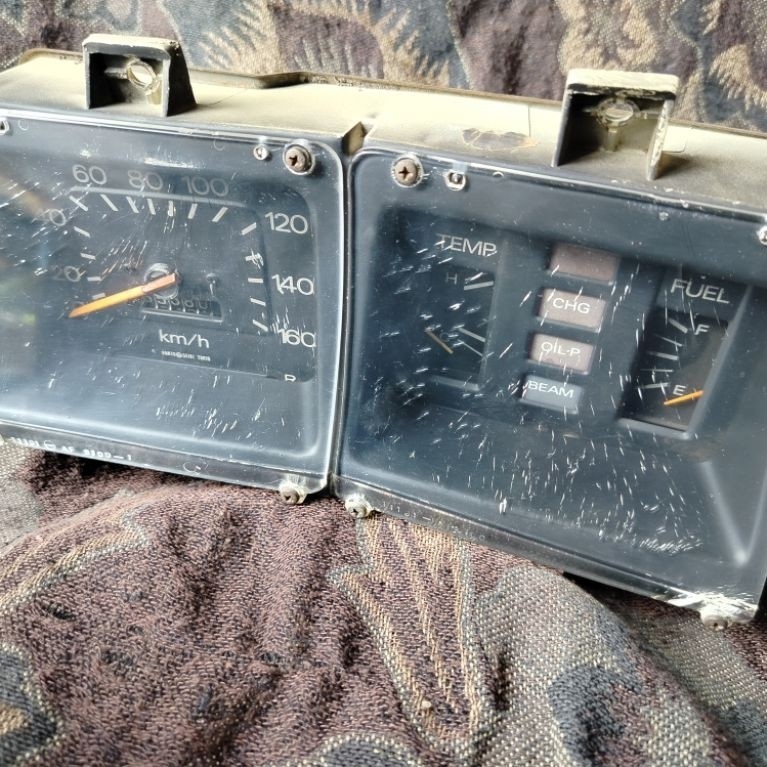 speedometer Original Datsun 120y