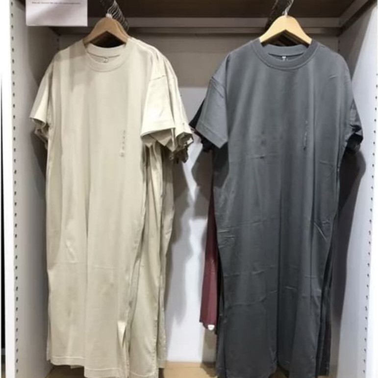 T-shirt dress ( gaun kaos ) / kaos tunik uniqlo