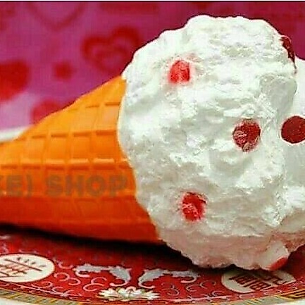 Squishy Es cream Cone jumbo