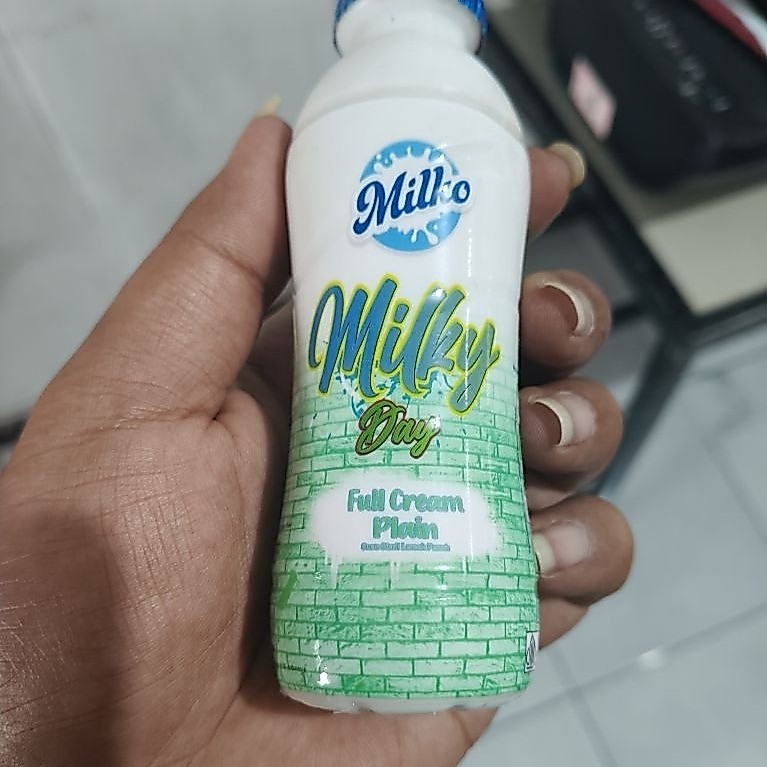 MILKO MILKY DAY SUSU FULL CREAM