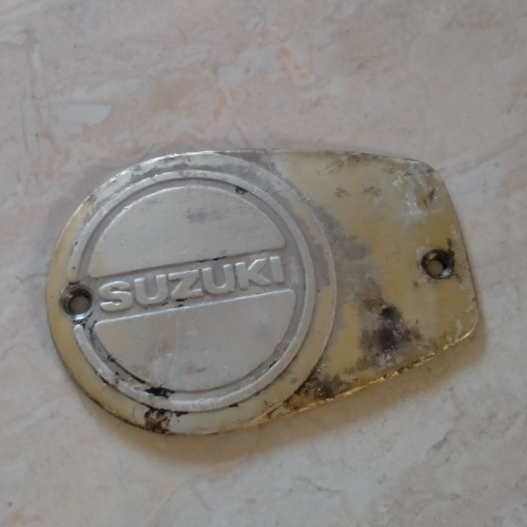Tutup cover magnet suzuki a100