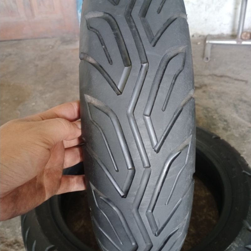 cuci gudang ban motor nmax depan 110/70-13 tubeless