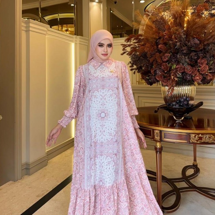 Shella Saukia Dress Printing Kashmir Flower Hitam Nude