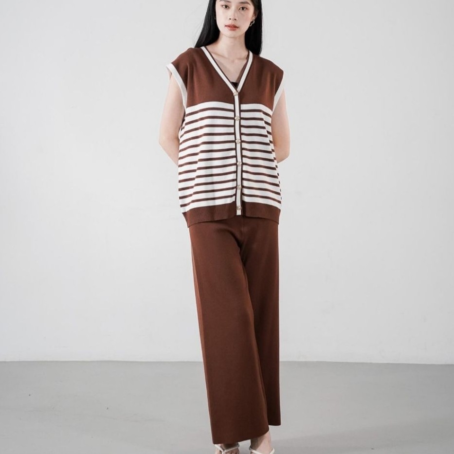 THIS IS APRIL RUCCI SET BROWN (ORI)