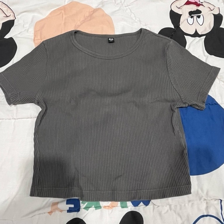 Preloved uniqlo ribbed top