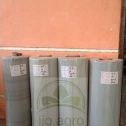 Readyplastik mulsa  hitam perak 1 roll lebar 1,2 m panjang 500 m