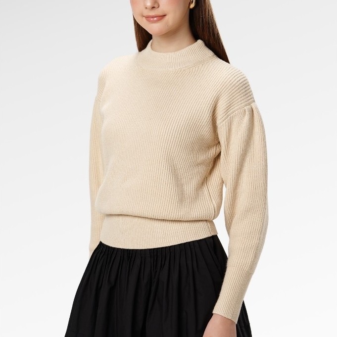 Benang Jarum - Sweat Shirt With Puff Sleeve - Cream