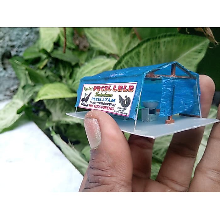 Miniatur Warung Pecel Lele Seafood Skala HO 1/87 untuk Diorama dan Pajangan