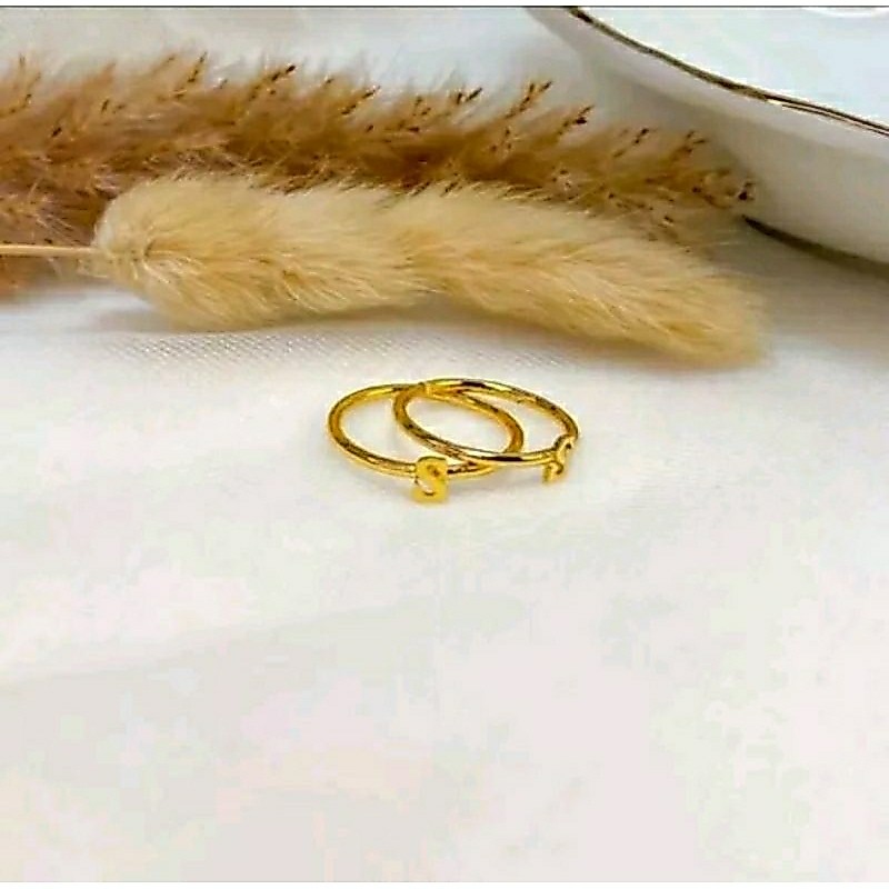 cincin emas model huruf S