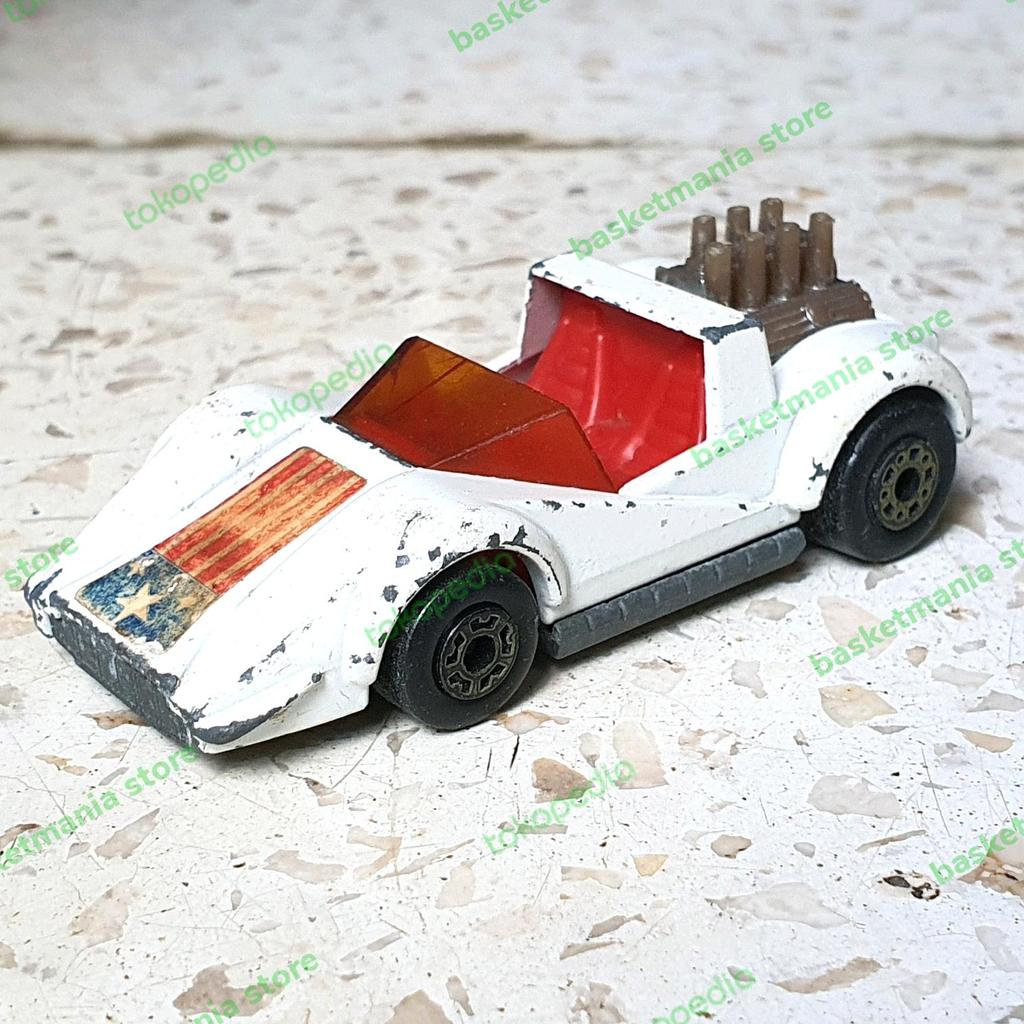 mainan mobilan diecast matchbox lesney england hellraiser