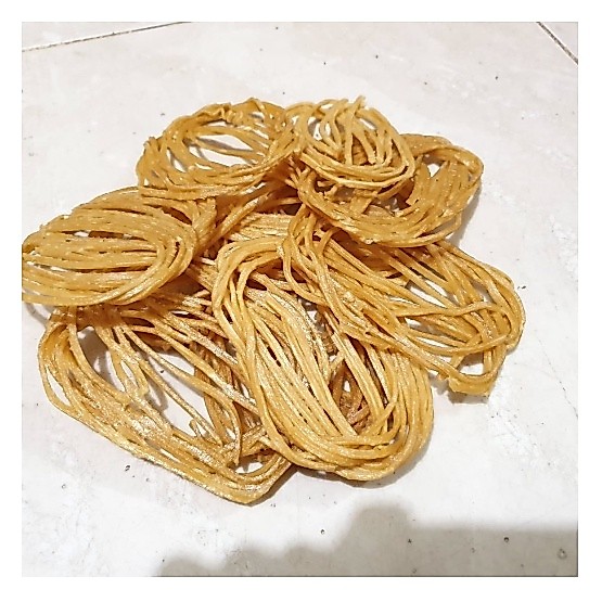 100 Gram Kerupuk Mie Bulat Kering  / Mie koa Eceran