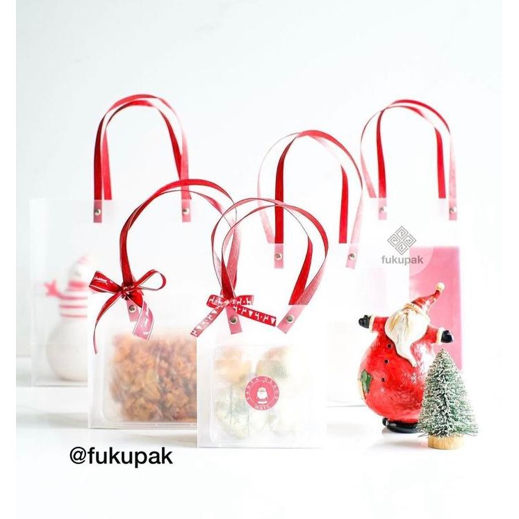

Hamper Bag (10pcs) Gift Bag, Kantong Dof Souvenir Hantaran Goodie Bag - Tali Merah, 13,5x7x15
