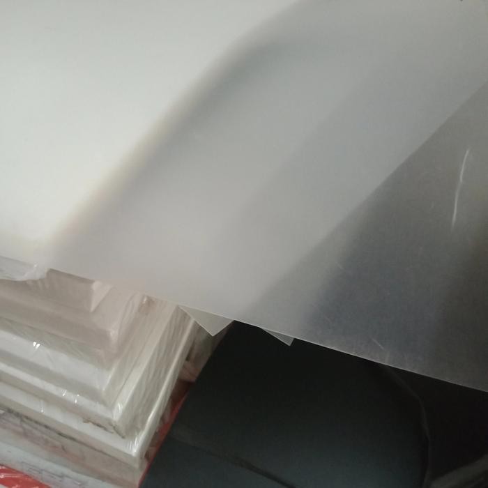 

mika pp pasir 0,70mm 60cm x 100cm