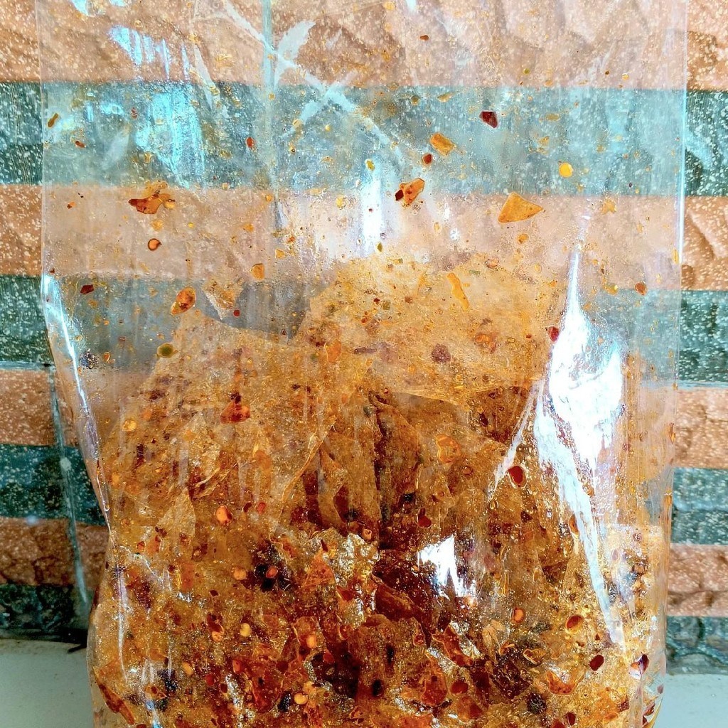 

Keripik Kaca Pedas Daun Jeruk Dan Original Gurih 250GR Snacks Food Camilan Viral