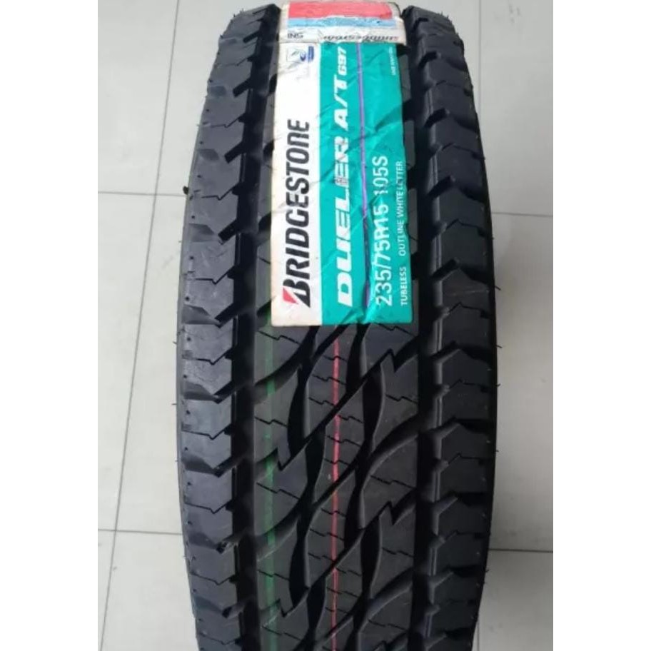 Bridgestone D697 235/75 R15