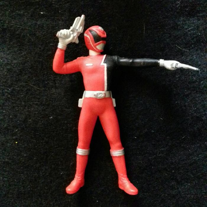 MAINAN... Bandai HG Gashapon Tokusou Sentai Dekaranger - Deka Red
