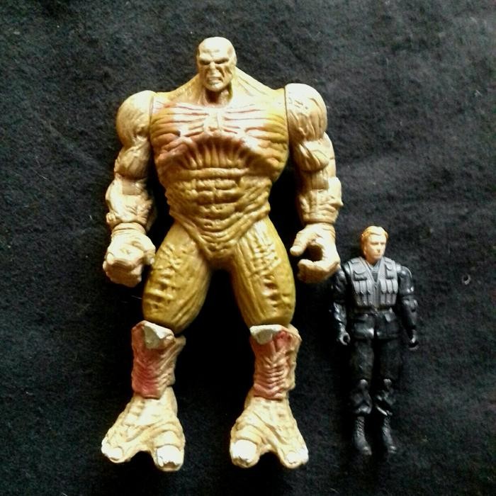 MAINAN... The Incredible Hulk Movie - Mutating Abomination by Hasbro