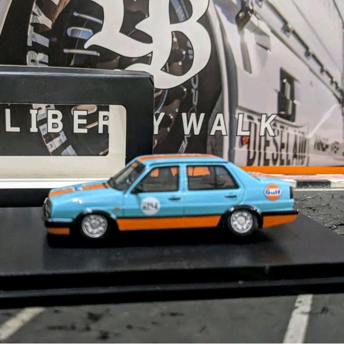 Diecast MyModelCollect VolksWagen VW Jetta GT Gulf Livery Minus As roda