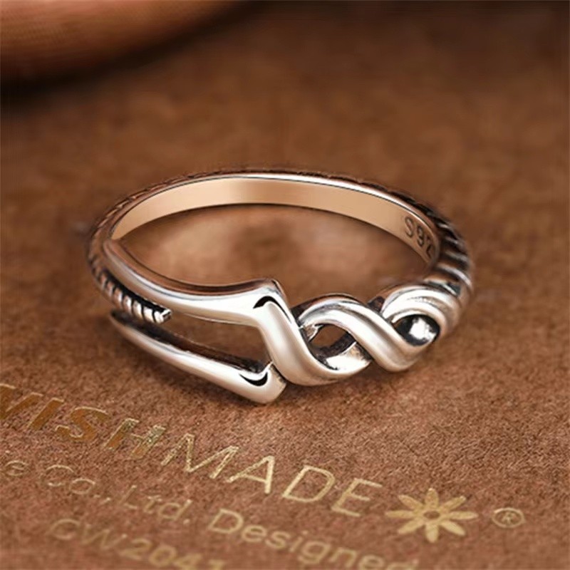 Cincin Spear of Longinus untuk Pria Warna Perak, Cincin Logam Spear of Destiny, Perhiasan Pesta Punk