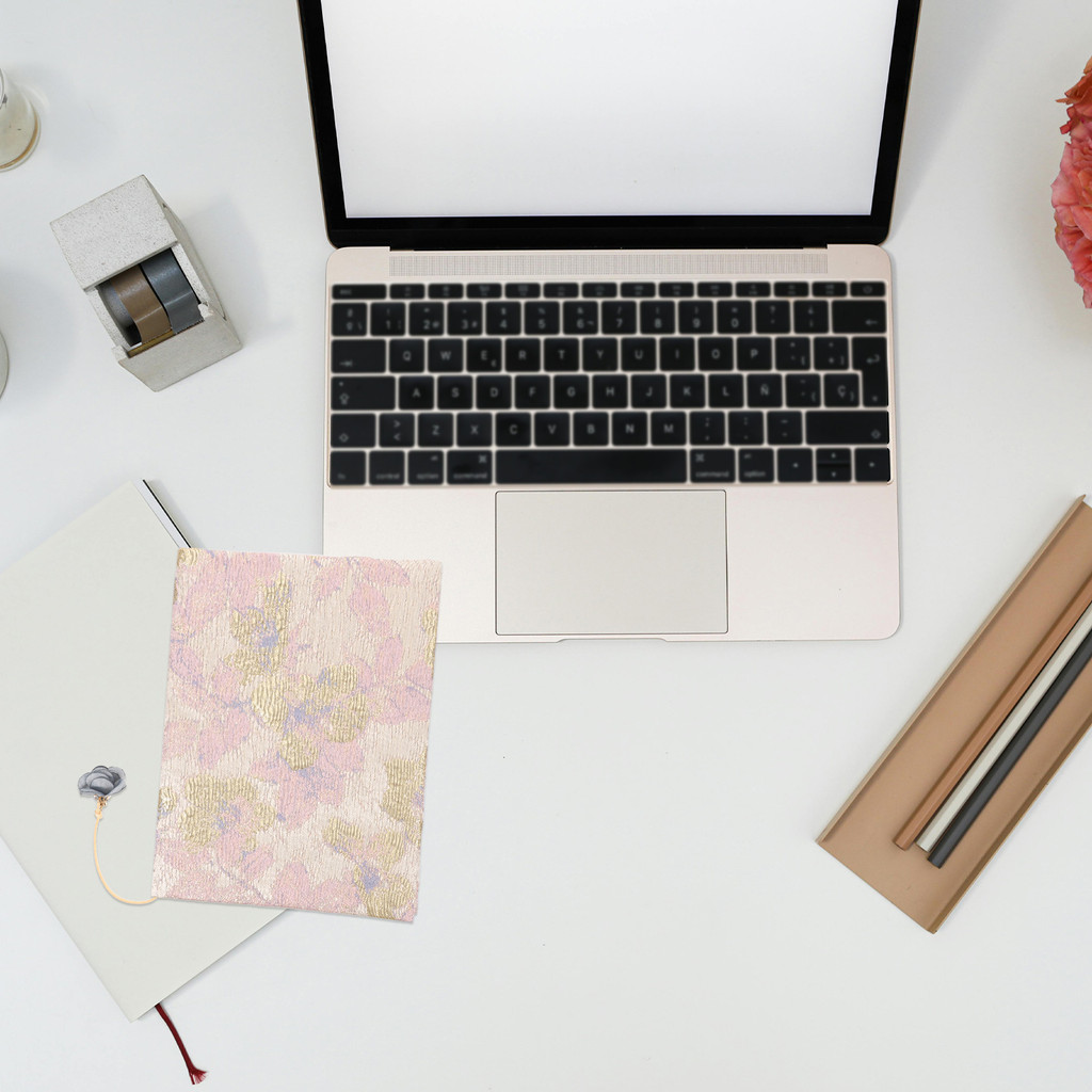 

Fabric Book Cover Protector For Hardcover Textbooks Adjustable Stretchable Cloth Covers Elegant Satin